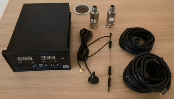 LC-580A 多功能在线振动监控终端实拍